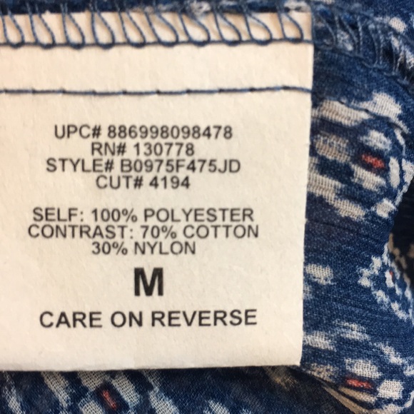 BEING DONATED 7/23 Flowy Printed Sleeveless Blouse - Picture 6 of 7